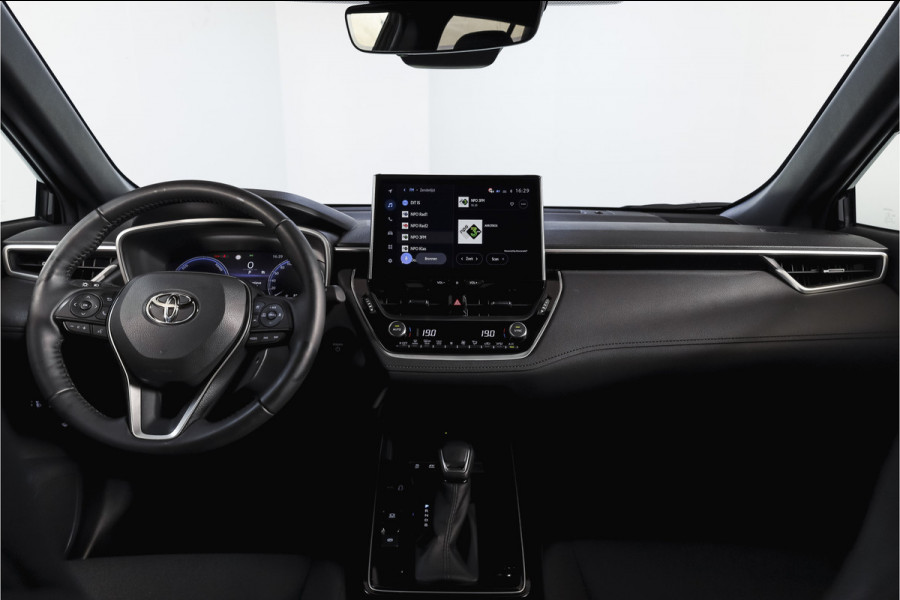 Toyota Corolla Cross Hybrid 140 Dynamic | Dig. Cockpit | Adapt. Cruise | Winterpakket | PDC | Camera | App. Connect | ECC | Elek. Klep | LM 18" | 3845
