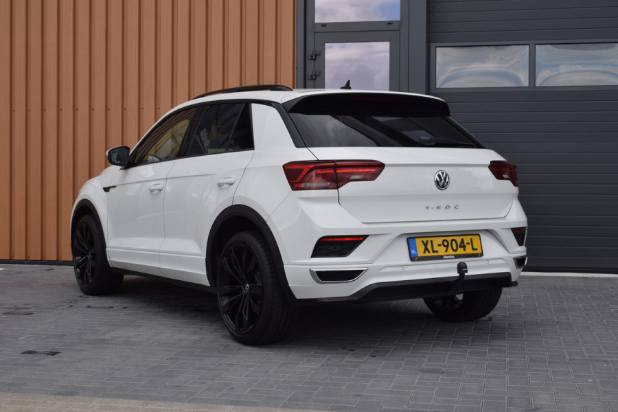 Volkswagen T-Roc 1.5 TSI 150pk DSG R-line Black style Pano | Trekhaak | Beats | 19"