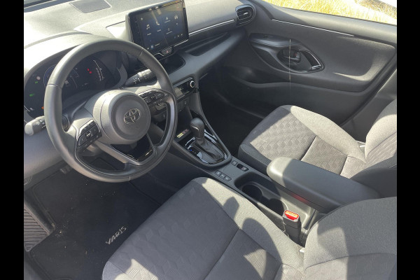 Toyota Yaris 1.5 Hybrid 115 Dynamic Luxury | Stuur- & Stoelverwarming | Parkeersensoren | Adaptieve Cruise Control | BSM