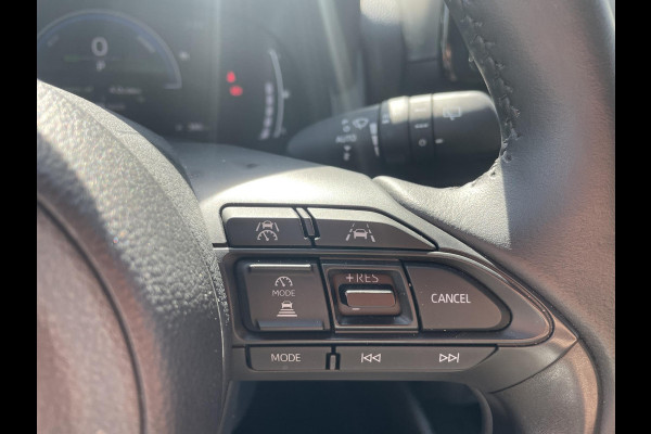 Toyota Yaris 1.5 Hybrid 115 Dynamic Luxury | Stuur- & Stoelverwarming | Parkeersensoren | Adaptieve Cruise Control | BSM