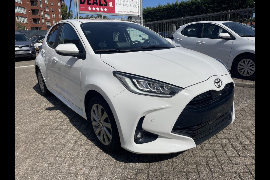 Toyota Yaris 1.5 Hybrid 115 Dynamic Luxury | Stuur- & Stoelverwarming | Parkeersensoren | Adaptieve Cruise Control | BSM