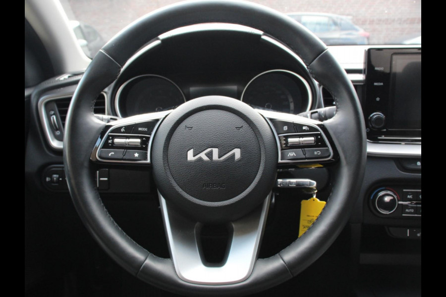 Kia Xceed 1.0 T-GDi 120pk ComfortLine Camera Navigatie Apple Carplay/Android Auto Climate Control Cruise control Lichtmetalen velgen