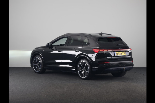 Audi Q4 e-tron 50 quattro S edition 77 kWh Lederen bekleding | 21 inch lichtmetalen velgen | Parkeercamera | Navigatie