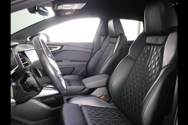 Audi Q4 e-tron 50 quattro S edition 77 kWh Lederen bekleding | 21 inch lichtmetalen velgen | Parkeercamera | Navigatie
