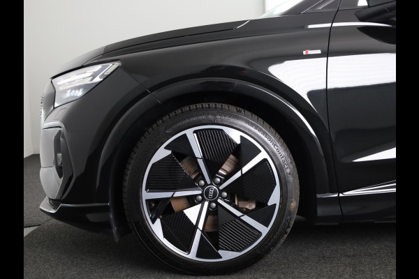 Audi Q4 e-tron 50 quattro S edition 77 kWh Lederen bekleding | 21 inch lichtmetalen velgen | Parkeercamera | Navigatie