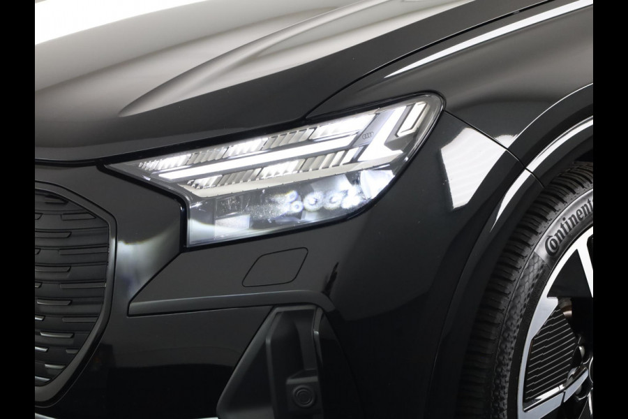 Audi Q4 e-tron 50 quattro S edition 77 kWh Lederen bekleding | 21 inch lichtmetalen velgen | Parkeercamera | Navigatie
