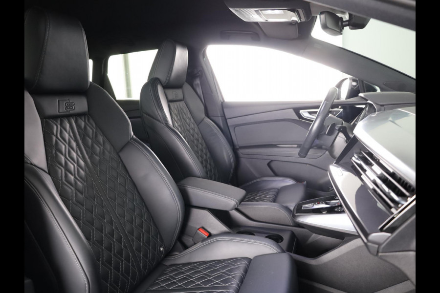 Audi Q4 e-tron 50 quattro S edition 77 kWh Lederen bekleding | 21 inch lichtmetalen velgen | Parkeercamera | Navigatie