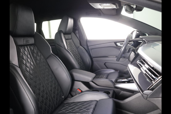 Audi Q4 e-tron 50 quattro S edition 77 kWh Lederen bekleding | 21 inch lichtmetalen velgen | Parkeercamera | Navigatie