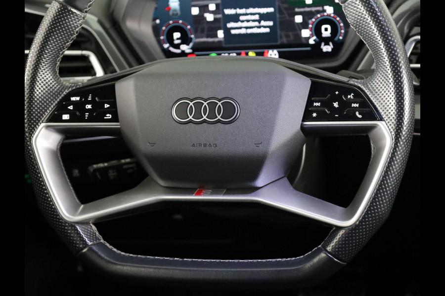 Audi Q4 e-tron 50 quattro S edition 77 kWh Lederen bekleding | 21 inch lichtmetalen velgen | Parkeercamera | Navigatie