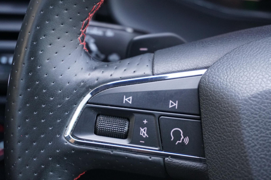 Seat Ateca 1.5 TSI FR Business Intense + CAMERA / ALCANTARA / ELEK. KOFFERKLEP / ACC