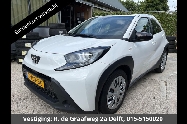 Toyota Aygo X 1.0 VVT-i MT Play | SLECHTS 5.200 KM! | Apple Carplay & AndroidAUTO | Camera | 1e eigenaar |