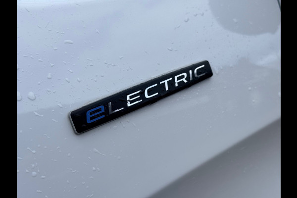 Mercedes-Benz eVito 112 66 kWh SoH 97,6 % AC + DC Snelladen L2 Lang - LM - Camera - 3 Zits - Betimmerd