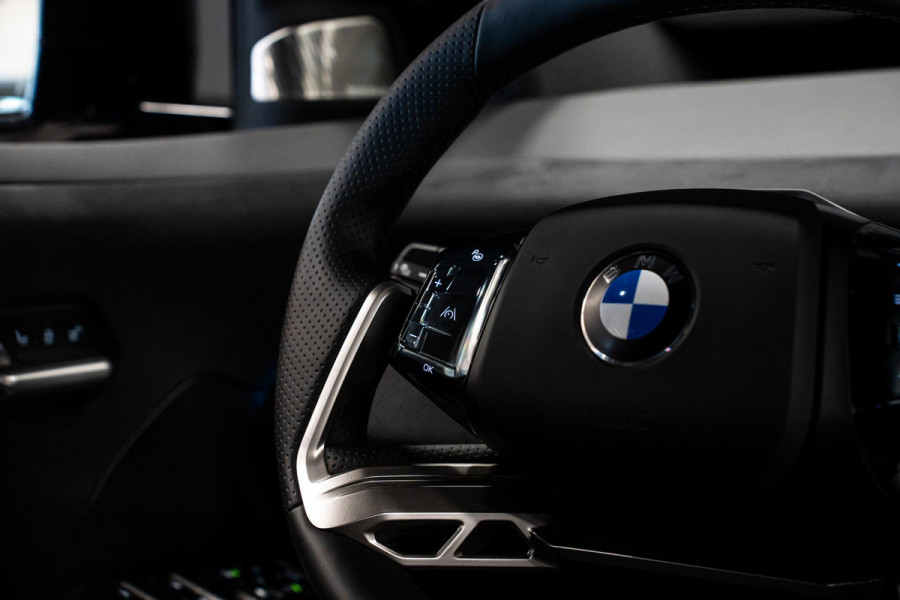 BMW iX3 50 xDrive 113 kWh *Harman-Kardon / HUD / Memory / BMW Panoramic vision / Surround-view*