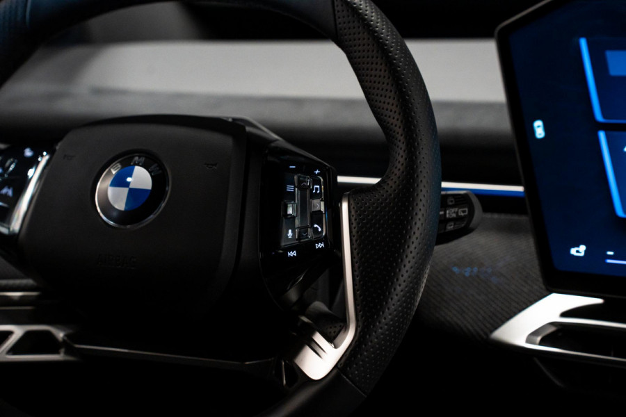 BMW iX3 50 xDrive 113 kWh *Harman-Kardon / HUD / Memory / BMW Panoramic vision / Surround-view*