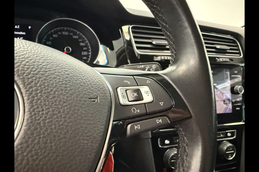 Volkswagen Golf Variant 1.5 TSI Highline Panoramadak Navigatie Adaptive-Cruise
