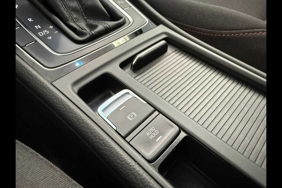 Volkswagen Golf Variant 1.5 TSI Highline Panoramadak Navigatie Adaptive-Cruise