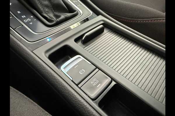 Volkswagen Golf Variant 1.5 TSI Highline Panoramadak Navigatie Adaptive-Cruise