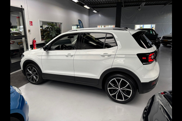 Volkswagen T-Cross 1.0 TSI Style / Navigatie / Stoelverwarming