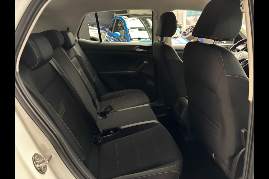 Volkswagen T-Cross 1.0 TSI Style / Navigatie / Stoelverwarming