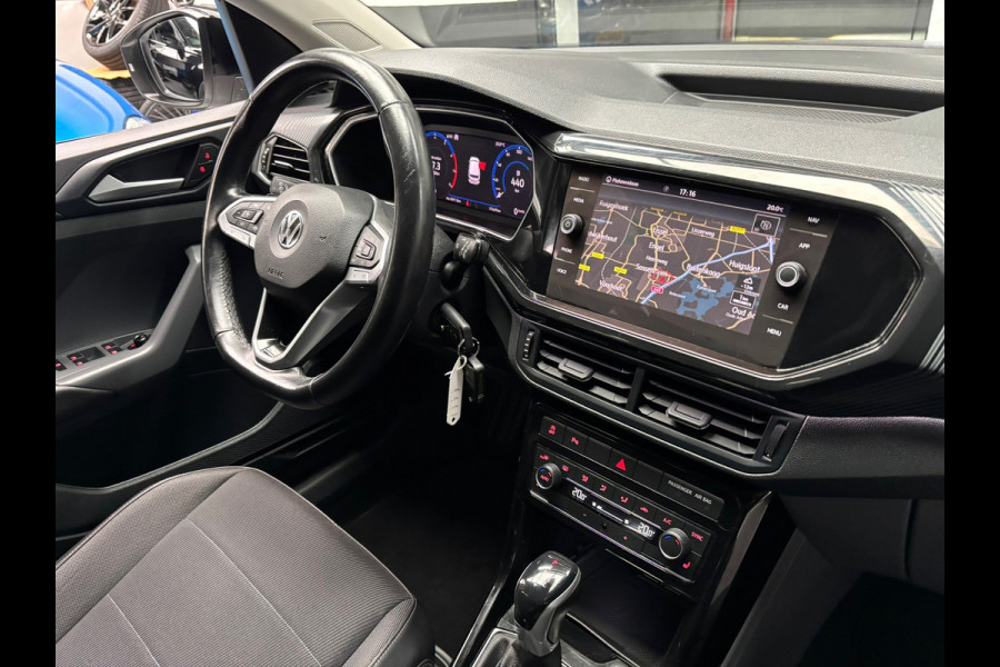 Volkswagen T-Cross 1.0 TSI Style / Navigatie / Stoelverwarming