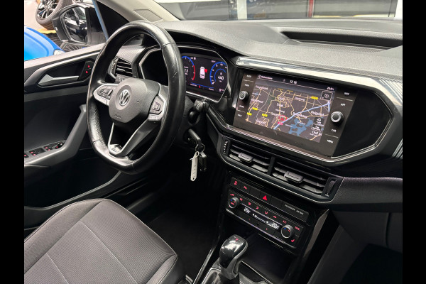 Volkswagen T-Cross 1.0 TSI Style / Navigatie / Stoelverwarming