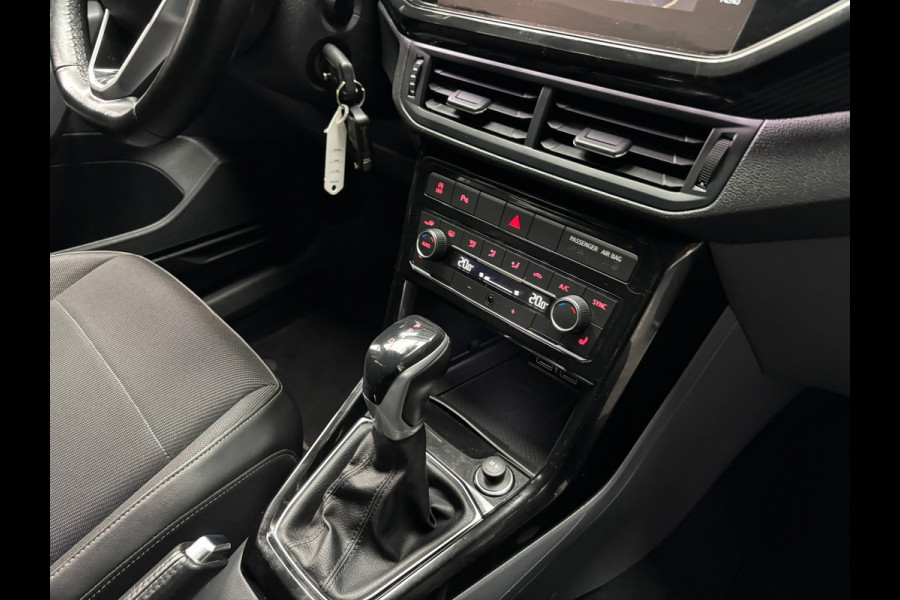 Volkswagen T-Cross 1.0 TSI Style / Navigatie / Stoelverwarming