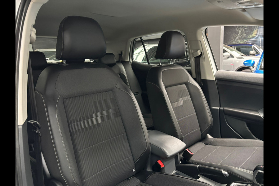 Volkswagen T-Cross 1.0 TSI Style / Navigatie / Stoelverwarming