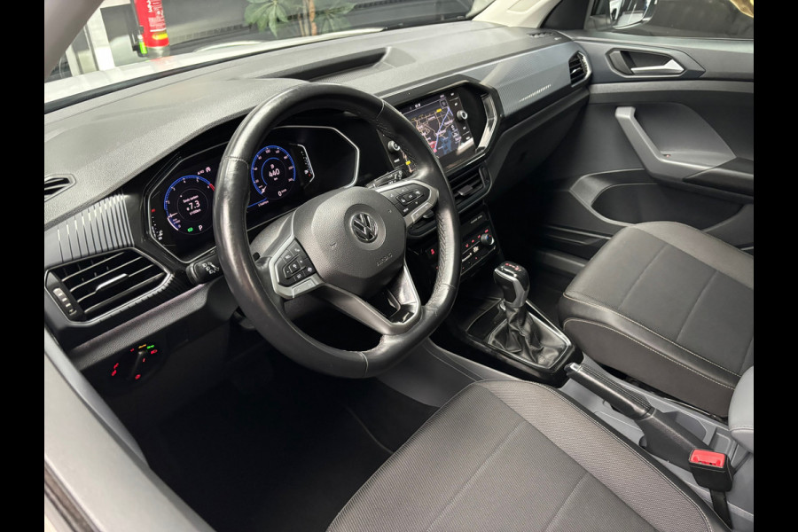 Volkswagen T-Cross 1.0 TSI Style / Navigatie / Stoelverwarming