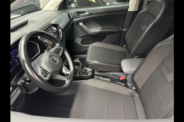 Volkswagen T-Cross 1.0 TSI Style / Navigatie / Stoelverwarming