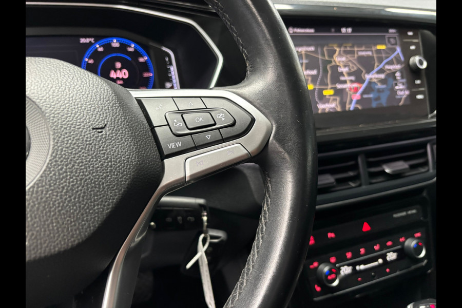 Volkswagen T-Cross 1.0 TSI Style / Navigatie / Stoelverwarming
