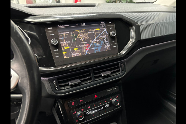 Volkswagen T-Cross 1.0 TSI Style / Navigatie / Stoelverwarming