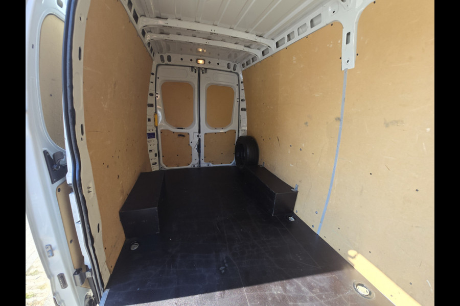 Iveco Daily 35S14V 2.3 352L H2 - 140 Pk - Euro 6 - Airco - Cruise Control