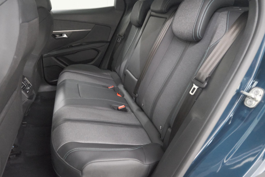 Peugeot 3008 1.6 HYbrid 225 Allure | Camera | Dodehoekdetectie | Apple Carplay | Navigatie