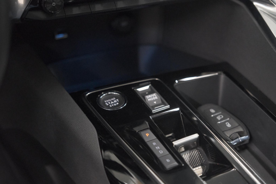 Peugeot 3008 1.6 HYbrid 225 Allure | Camera | Dodehoekdetectie | Apple Carplay | Navigatie