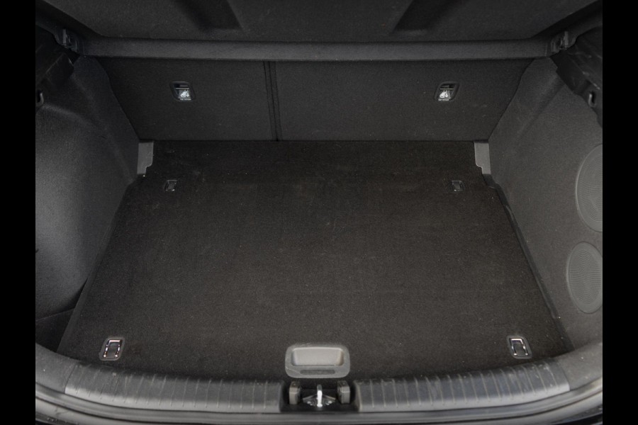 Kia Ceed 1.0 T-GDi MHEV Design Edition | Op Voorraad | Camera | Apple Carplay | Adapt. Cruise | Stoel&Stuur Verwarming | Navi | Keyless