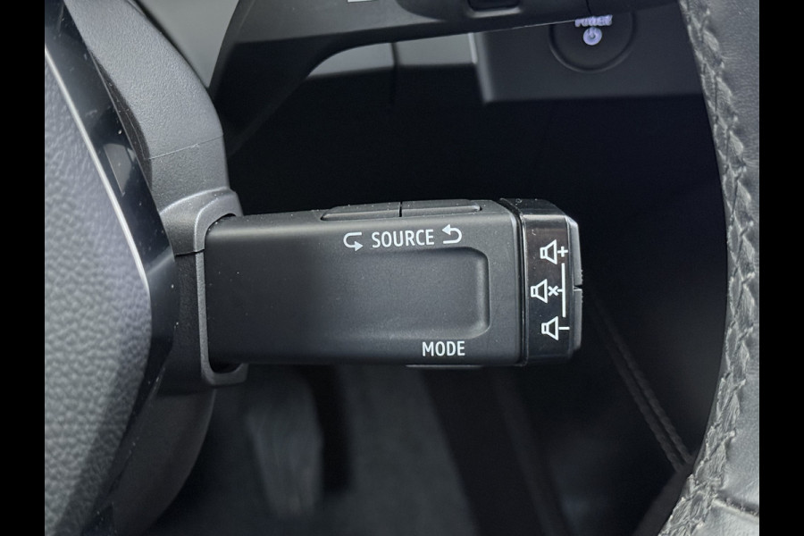 Renault Mégane E-Tech EV60 Warmtepomp Stoel+Stuurverwarming Adap.Cruise Google®-Maps Navi Camera Ecc Optimum Charge Business Ed. Evolution Keyless Apple Carplay/Android Auto Bluetooth LMV Led Pdc Isofix Lane Assist Regen-Lichtsensor Dealeronderhouden Origineel Nederlandse Auto