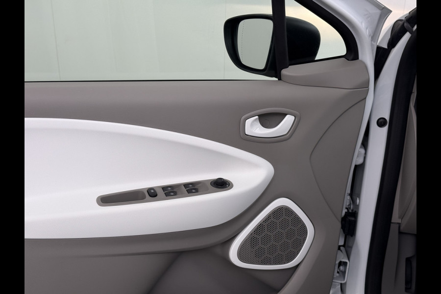 Renault ZOE R90 Life 41kWh Eigen Accu SOH 91% Apple Carplay Android Auto Navi Ecc Keyless Cruise Control Pdc Regen-Lichtsensor Isofix Led Voicecontrol 1e Eigenaar Dealeronderhouden Origineel Nederlandse Auto