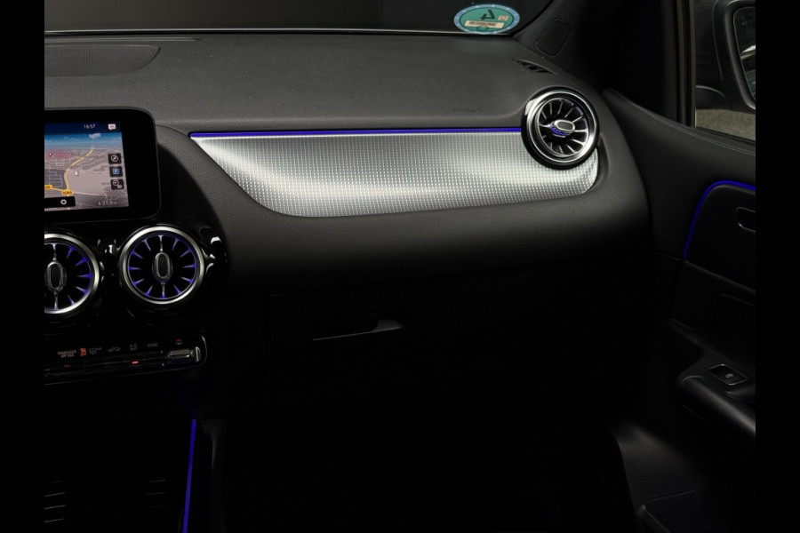 Mercedes-Benz B-Klasse B180 Launch premium Trekhaak 360 camera 32 dkm Nap easy pack