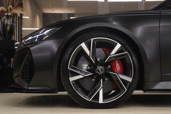 Audi RS6 Avant RS TFSI quattro Dynamic+ /CERAMIC/PANO/360/SOFTC/BOMVOL