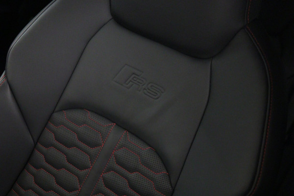 Audi RS6 Avant RS TFSI quattro Dynamic+ /CERAMIC/PANO/360/SOFTC/BOMVOL