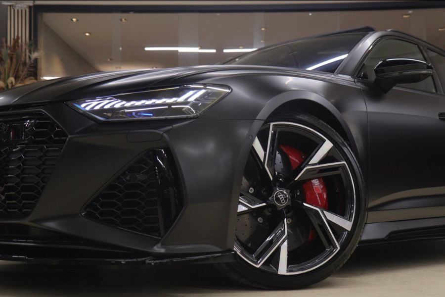 Audi RS6 Avant RS TFSI quattro Dynamic+ /CERAMIC/PANO/360/SOFTC/BOMVOL