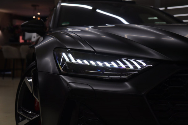 Audi RS6 Avant RS TFSI quattro Dynamic+ /CERAMIC/PANO/360/SOFTC/BOMVOL
