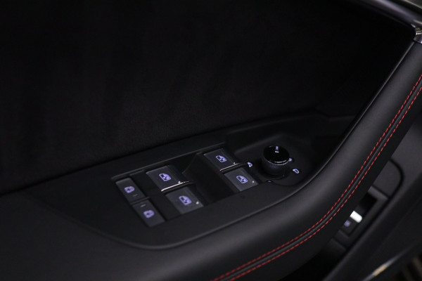 Audi RS6 Avant RS TFSI quattro Dynamic+ /CERAMIC/PANO/360/SOFTC/BOMVOL