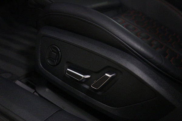 Audi RS6 Avant RS TFSI quattro Dynamic+ /CERAMIC/PANO/360/SOFTC/BOMVOL