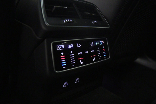 Audi RS6 Avant RS TFSI quattro Dynamic+ /CERAMIC/PANO/360/SOFTC/BOMVOL