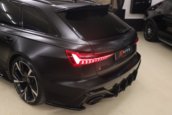 Audi RS6 Avant RS TFSI quattro Dynamic+ /CERAMIC/PANO/360/SOFTC/BOMVOL