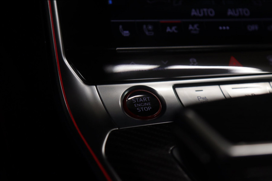 Audi RS6 Avant RS TFSI quattro Dynamic+ /CERAMIC/PANO/360/SOFTC/BOMVOL