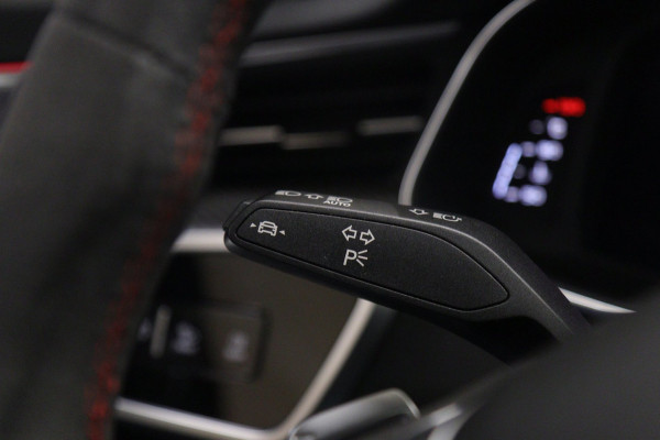Audi RS6 Avant RS TFSI quattro Dynamic+ /CERAMIC/PANO/360/SOFTC/BOMVOL