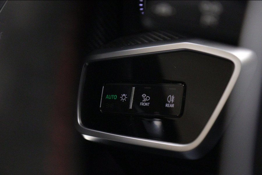 Audi RS6 Avant RS TFSI quattro Dynamic+ /CERAMIC/PANO/360/SOFTC/BOMVOL