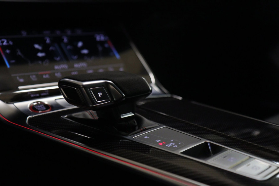 Audi RS6 Avant RS TFSI quattro Dynamic+ /CERAMIC/PANO/360/SOFTC/BOMVOL
